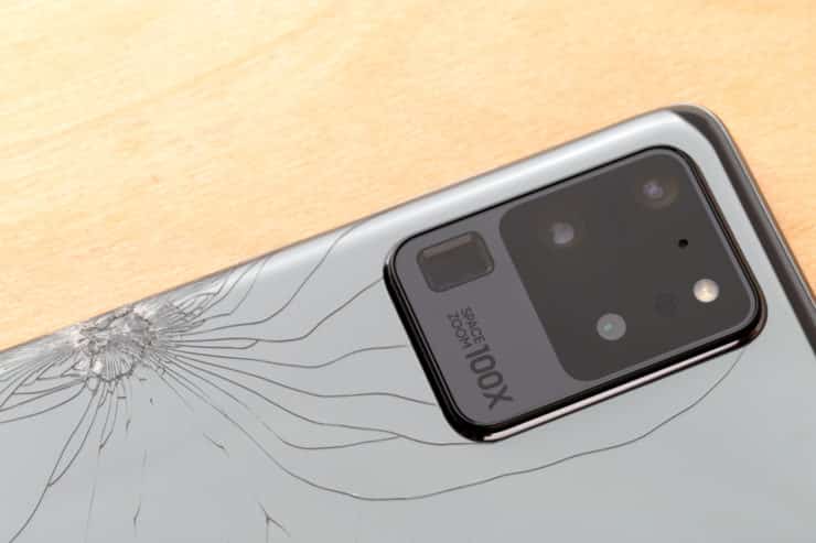 Cracked Glass Samsung Galaxy S20